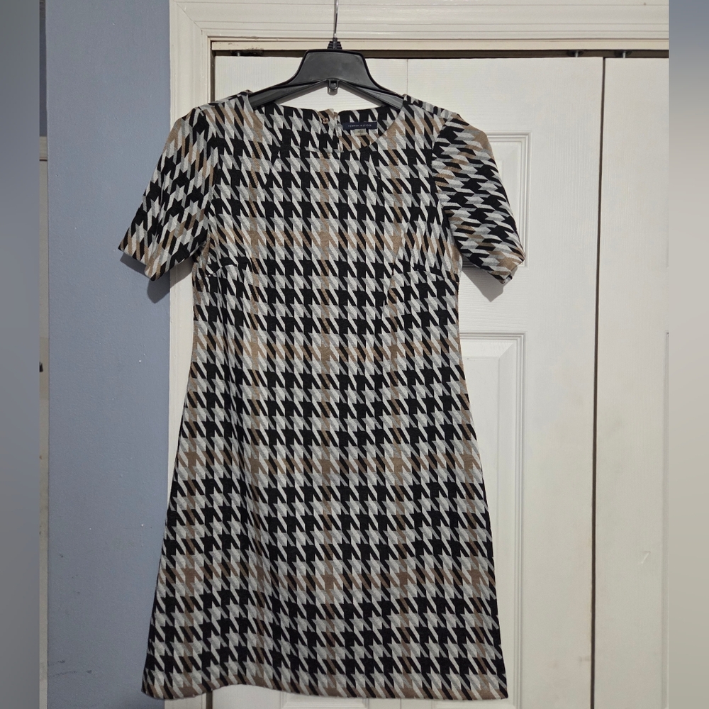Tommy Hilfiger Classic Black & Cream Houndstooth Shift Dress